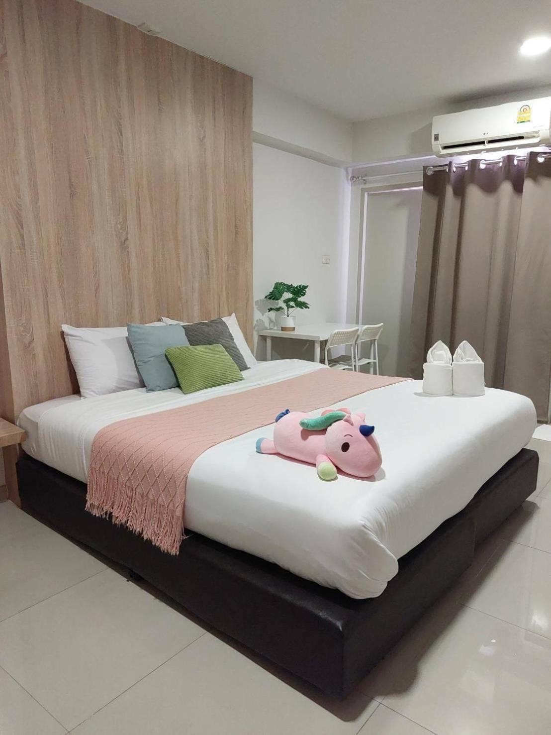 Aparthotel 88 Living Bangkok Esterno foto